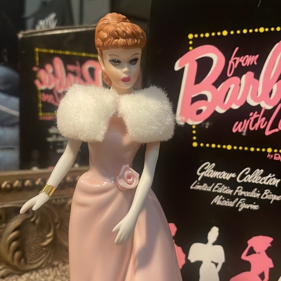 Barbie Porcelain musical figurine - Enchanted Evening 1960 Limited Edition  1993 - Picture 3 of 17